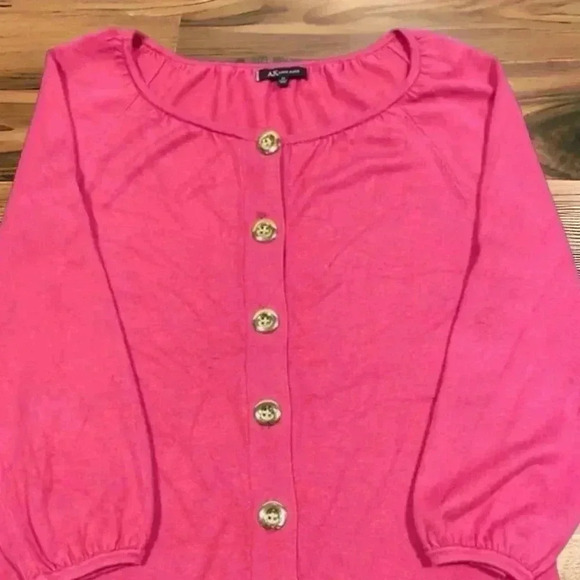 Anne Klein size medium bright pink cardigan sweater with gold tone buttons - Picture 1 of 2